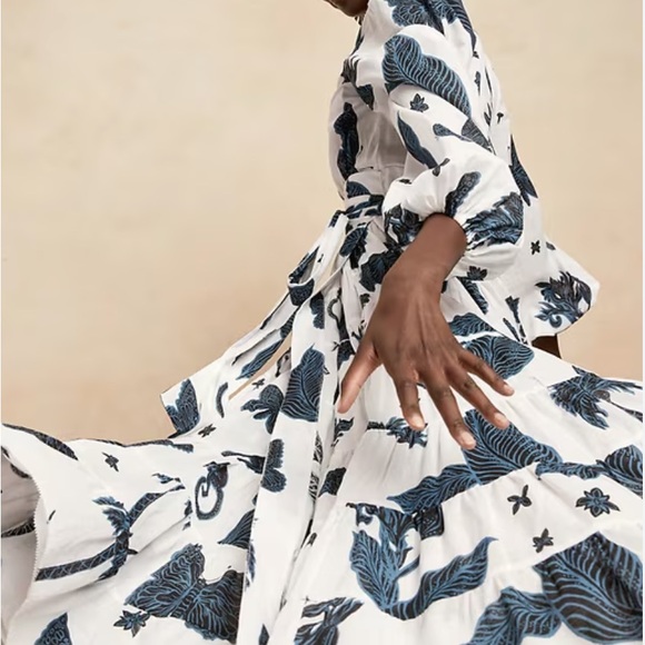 Banana Republic Blue and White Long Sleeve Dress - Picture 4 of 5